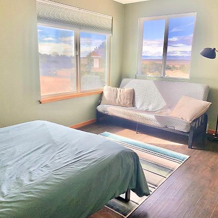 Cozy Remote Retreat • Mountain Views • Stargazing Villa Crestone Eksteriør billede